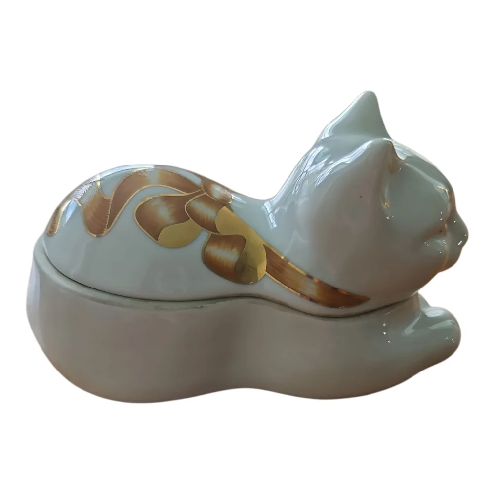 Elizabeth Arden White and Gold Cat Sculpture